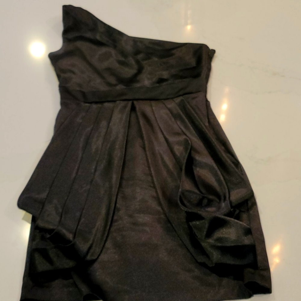 One strapped dress